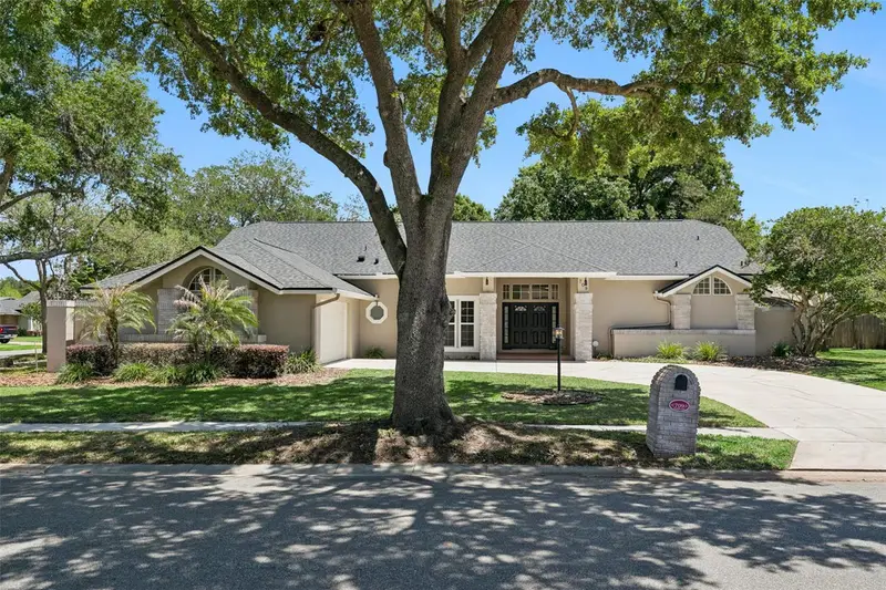 709 Windwillow Cir, FL