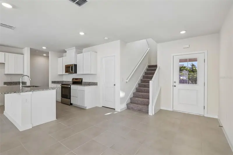 2700 Meadow Crest Dr, FL