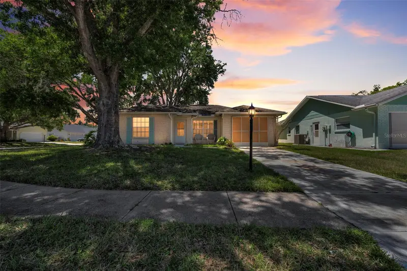 9427 Cape Charles Ave, FL