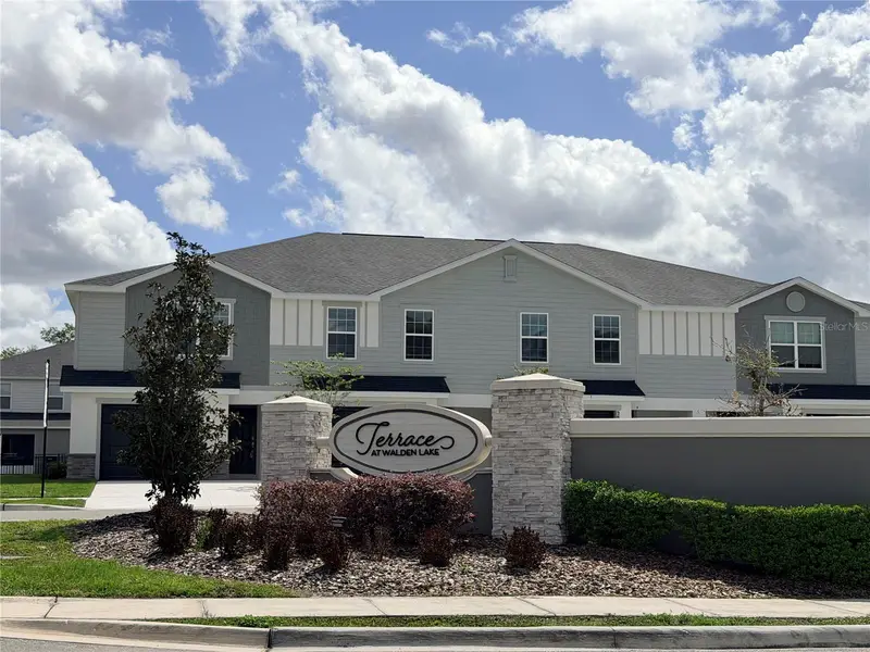 2738 Idyll Lakes Cir, FL