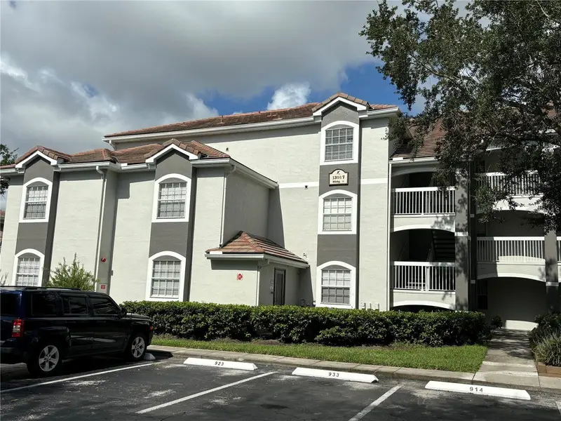 13917 Fairway Island Dr #917, FL