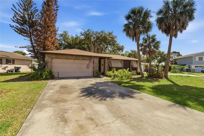 1719 Juniper Cir, FL