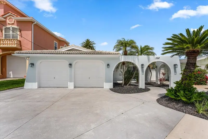 3747 Floramar Ter, FL