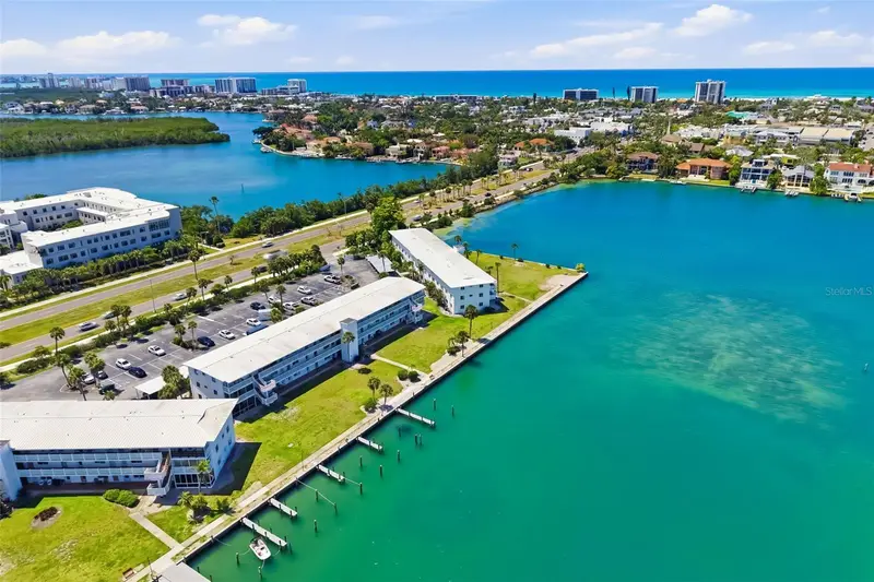 763 John Ringling Blvd #22, FL