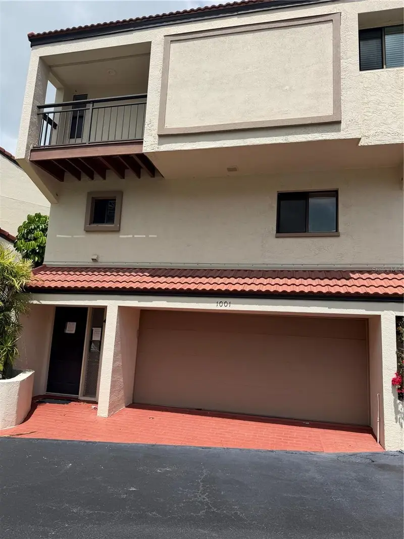 240 Windward Psge #1001, FL