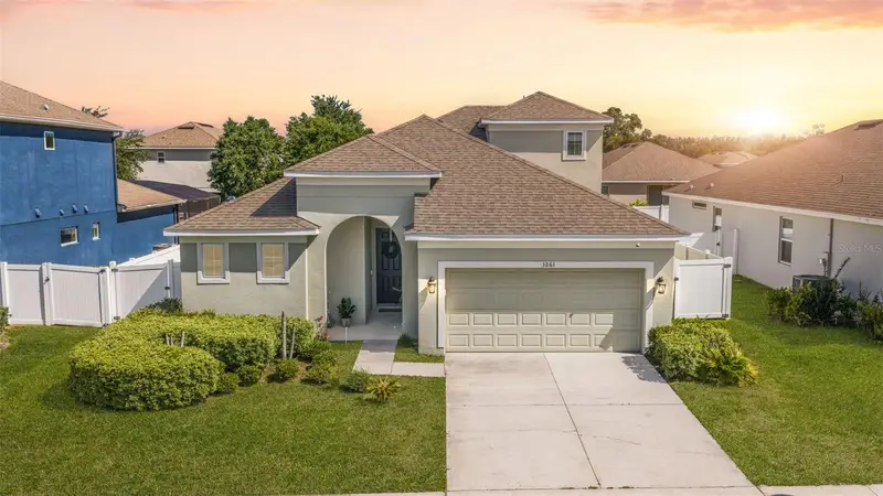 3261 Bethpage Loop, FL