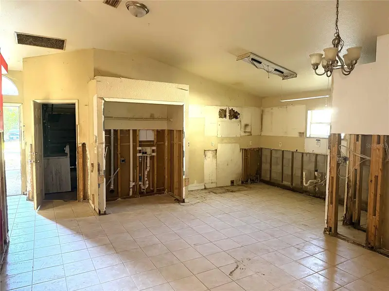 250 Willow Pl, FL