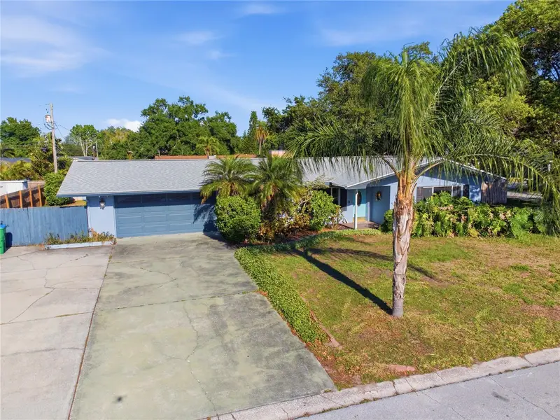 1 Maplewood Ave, FL