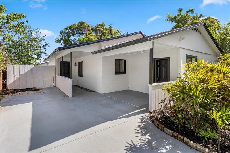 847 Carlson Dr, FL