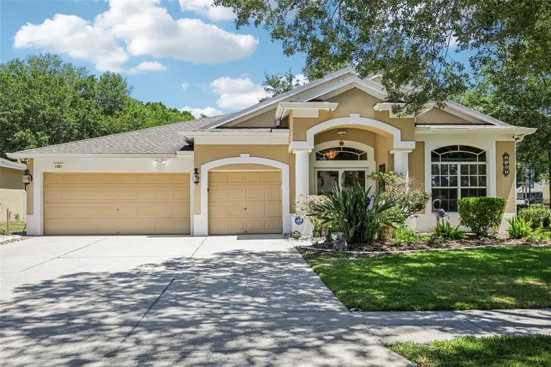 1901 Heartland Cir, FL