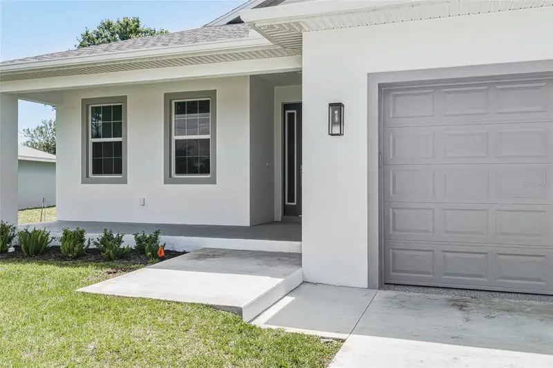 141 Swan Dr, FL