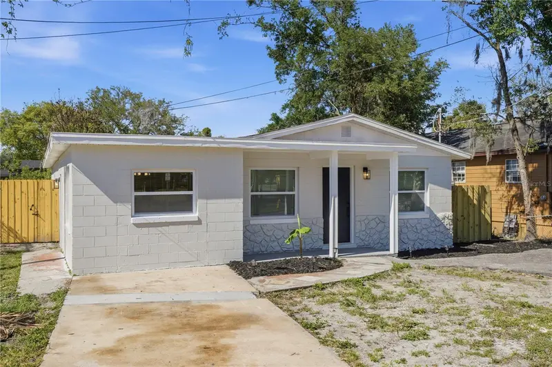 1304 W 16th St, FL