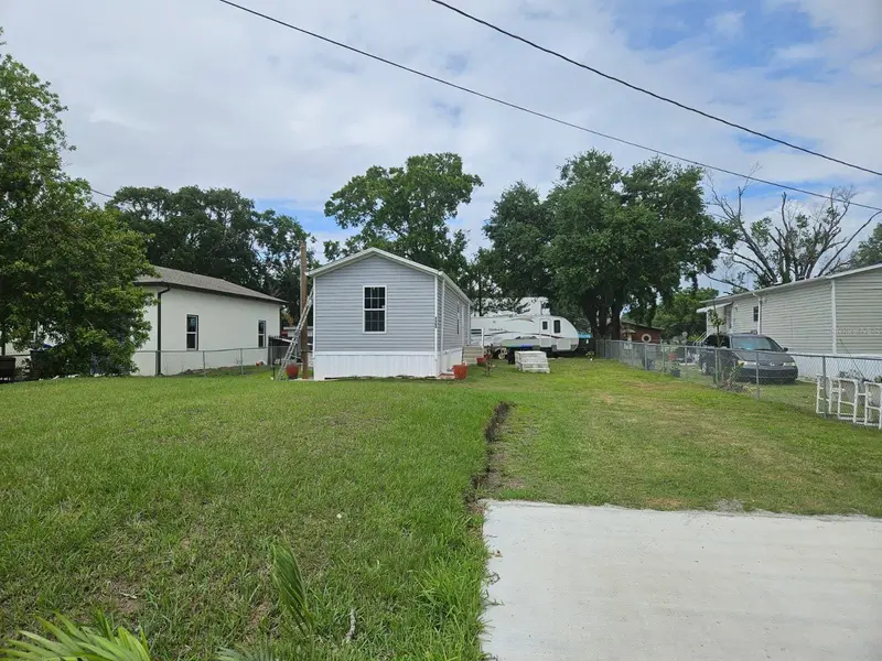 123 4th St, FL