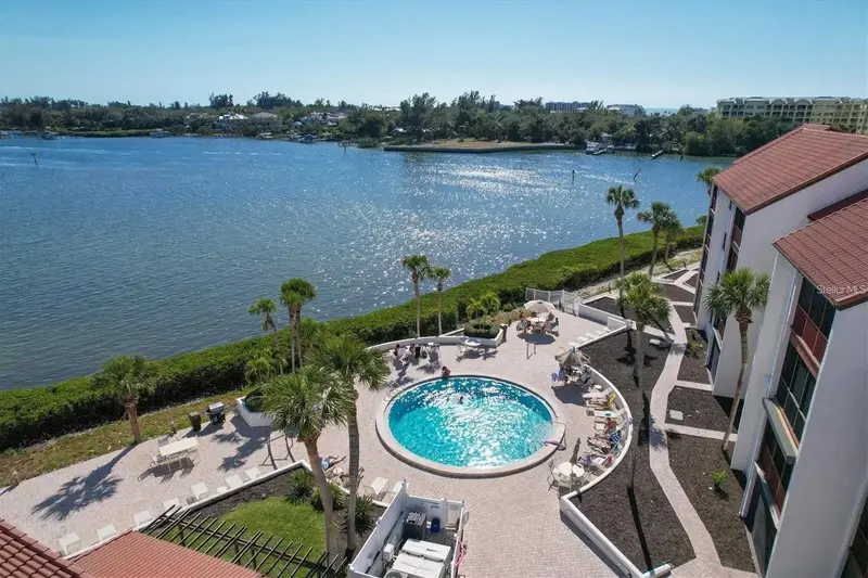 1624 Stickney Point Rd #108, FL