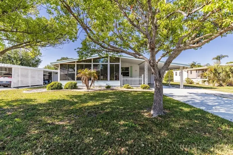 1026 Capella Dr, FL