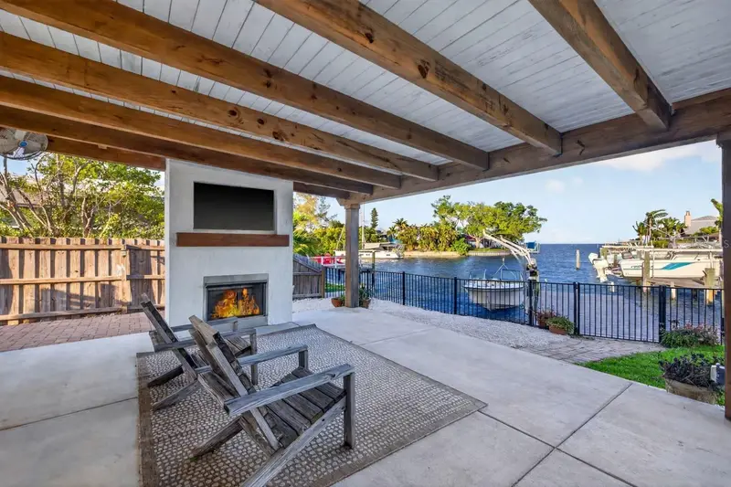 4200 Beach Dr Se, FL