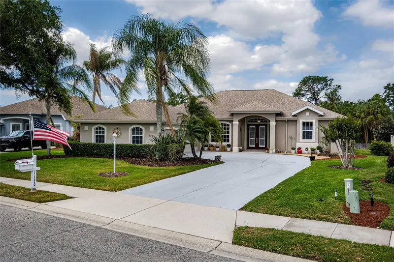 11220 28th Street Cir E, FL