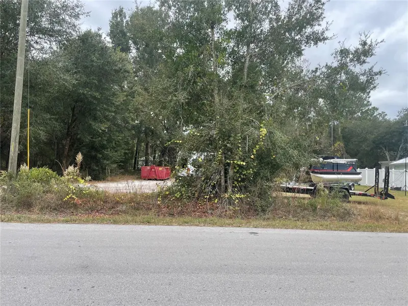 Locust Dr, FL