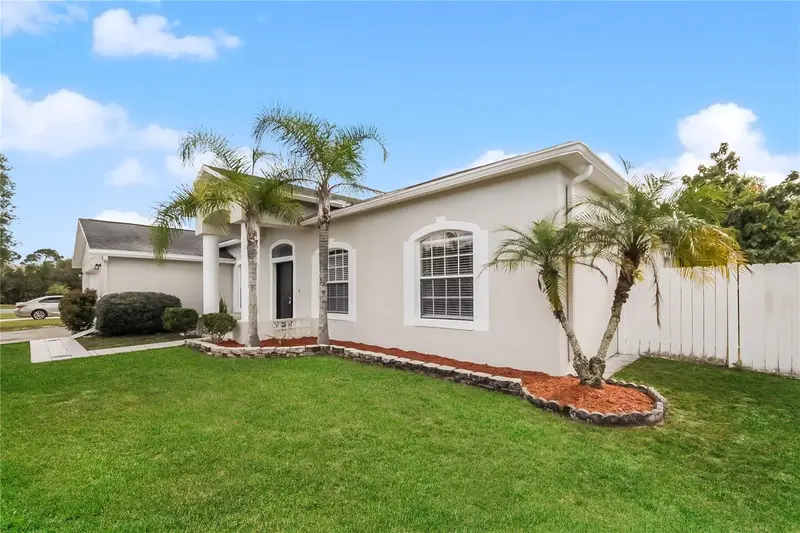 906 Mendoza Ln, FL