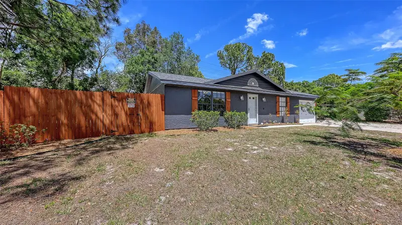 2243 Lockwood Meadows Dr, FL