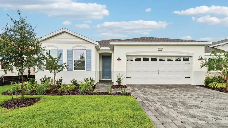 Lakes of Mount Dora listing