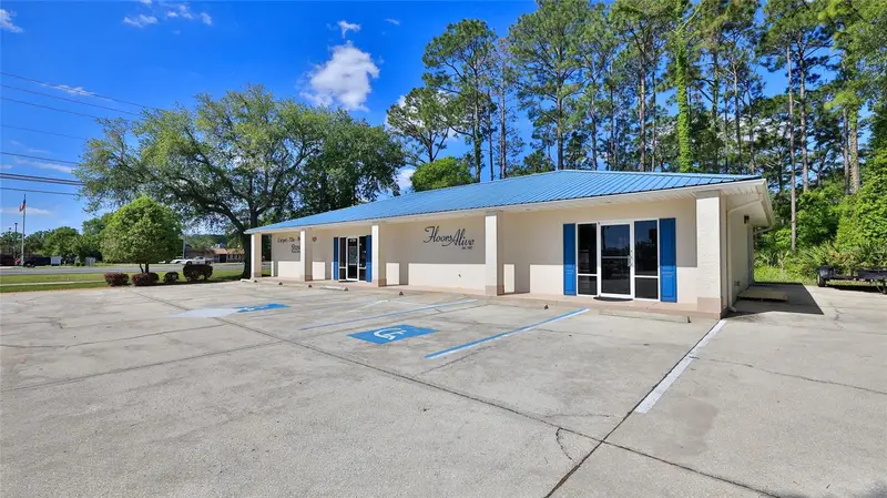 4720 E Moody Blvd, FL