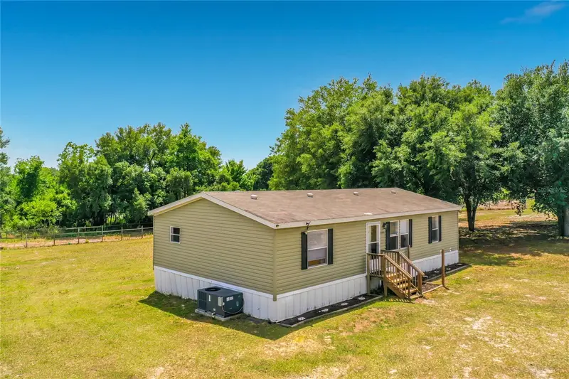 Howey in the Hills listing