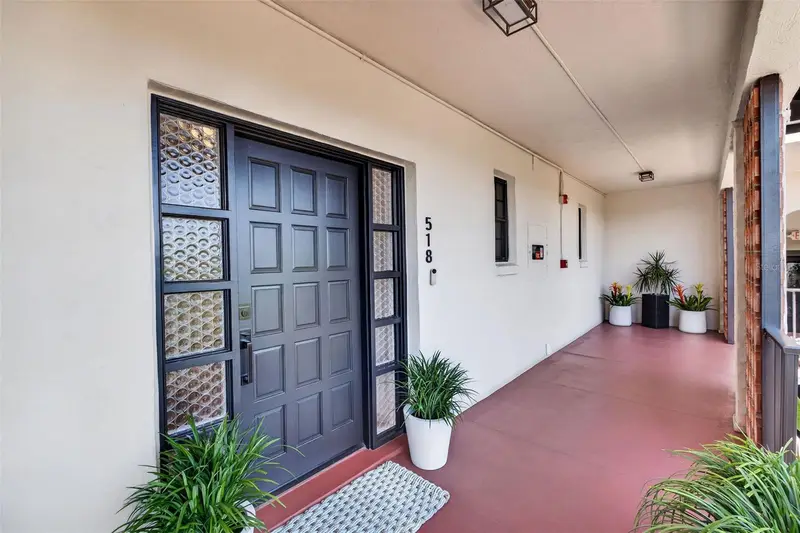 106 S Interlachen Ave #518, FL