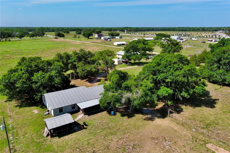 15610 State Road 62, FL