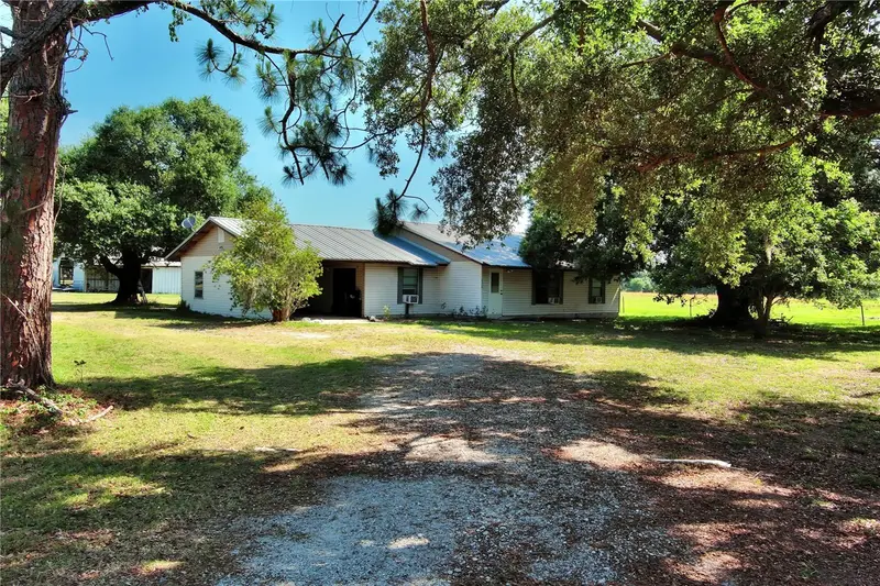 15610 State Road 62, FL