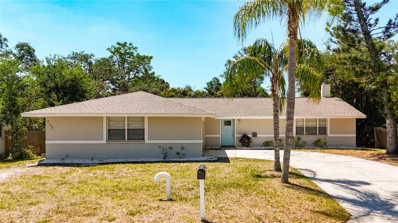 2144 Oak Ter, FL