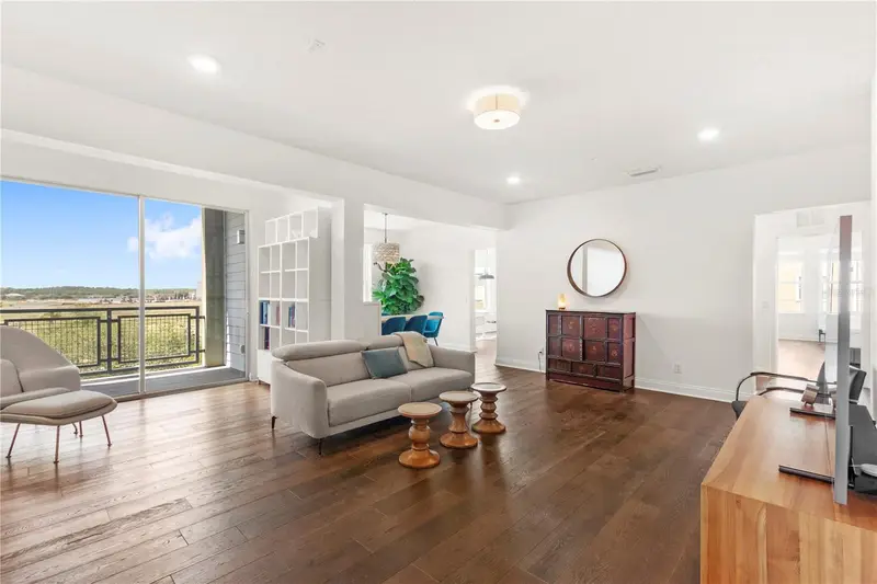 7573 Laureate Blvd #1-307, FL