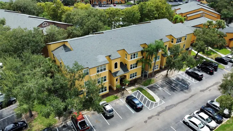 4548 Commander Dr #1412, FL