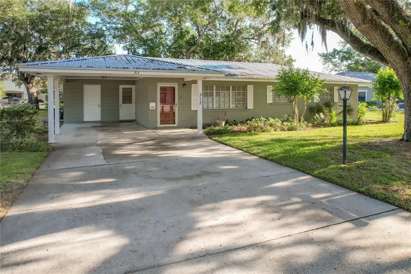 313 W Highland Dr, FL