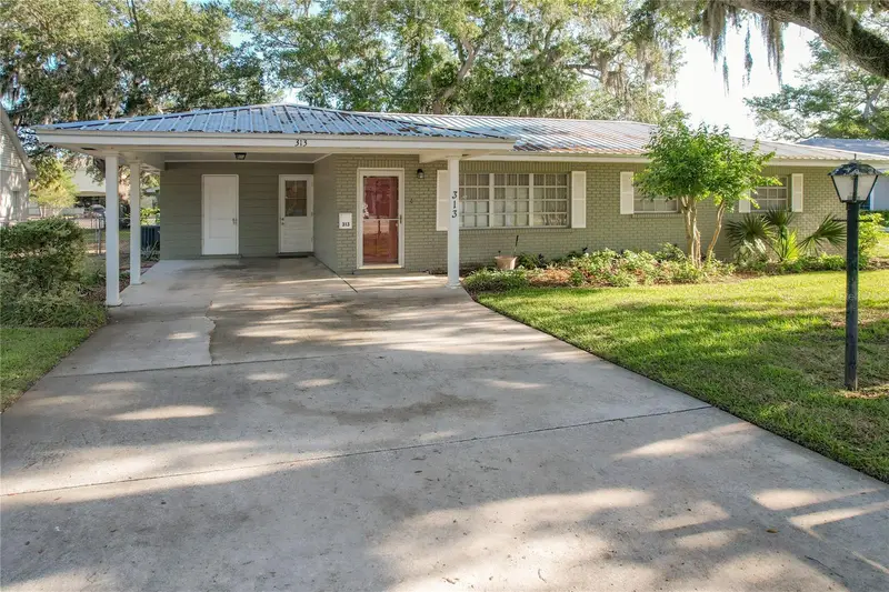 313 W Highland Dr, FL