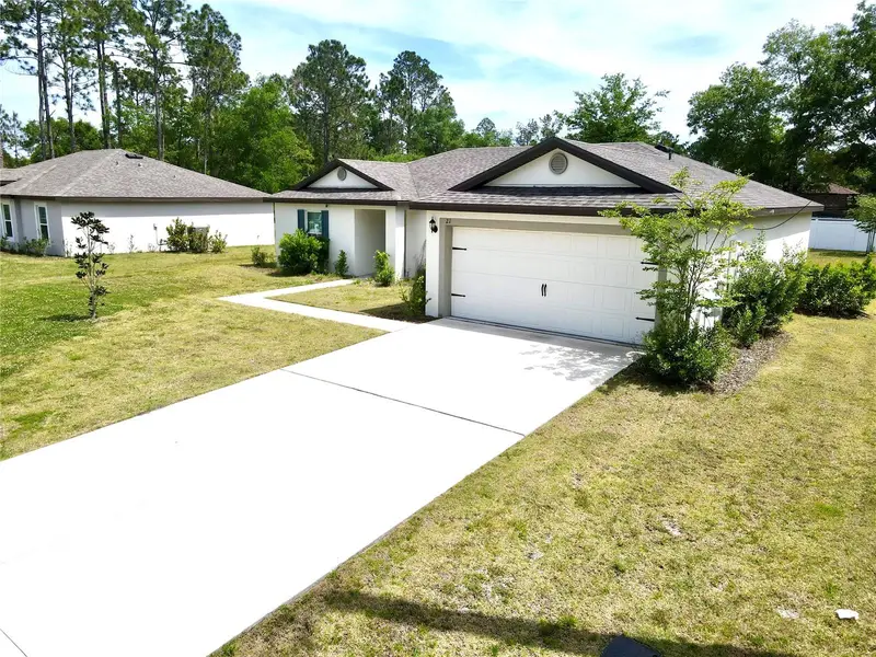 21 Slipper Flower Path E, FL