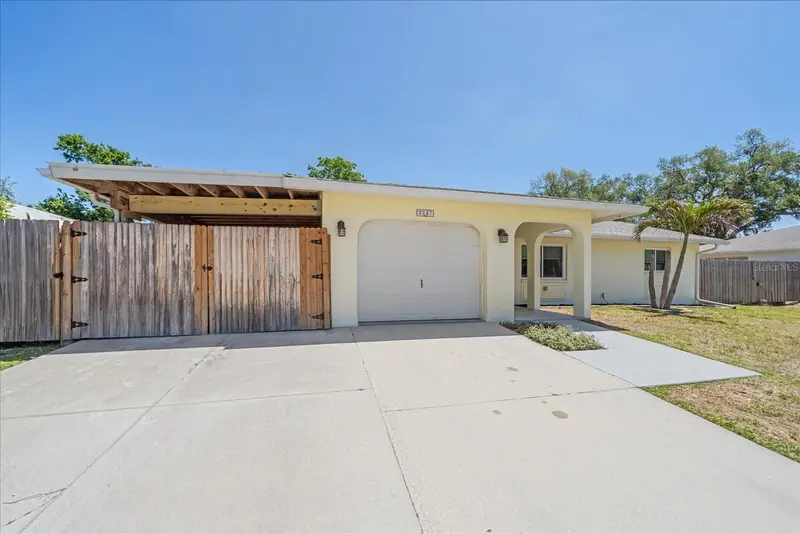 3247 Woodmont Dr, FL