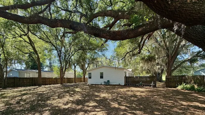 4817 Rollinglen Loop W, FL