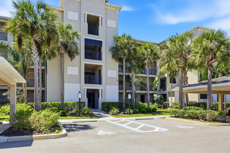 17626 Gawthrop Dr #208, FL