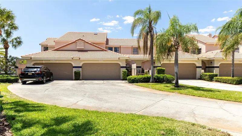 10438 Saint Tropez Pl, FL