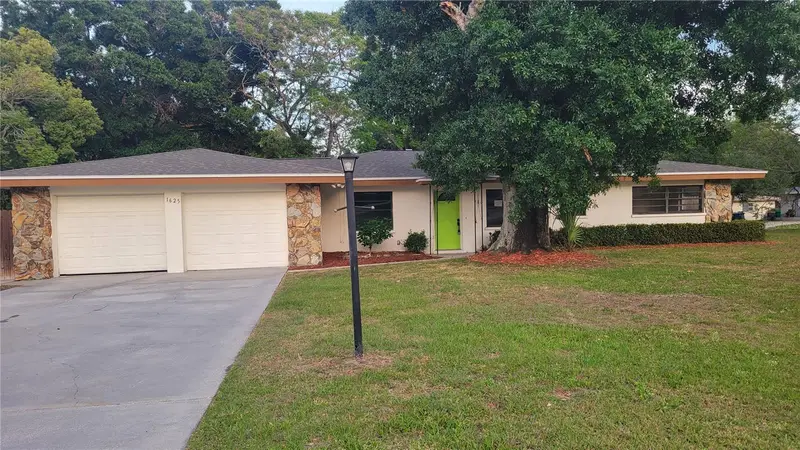 1625 Bravo Dr, FL