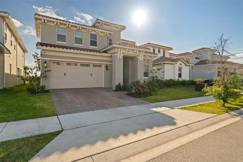 13736 Larkton Ln, FL
