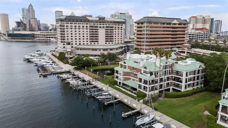 707 Seddon Cove Way, FL