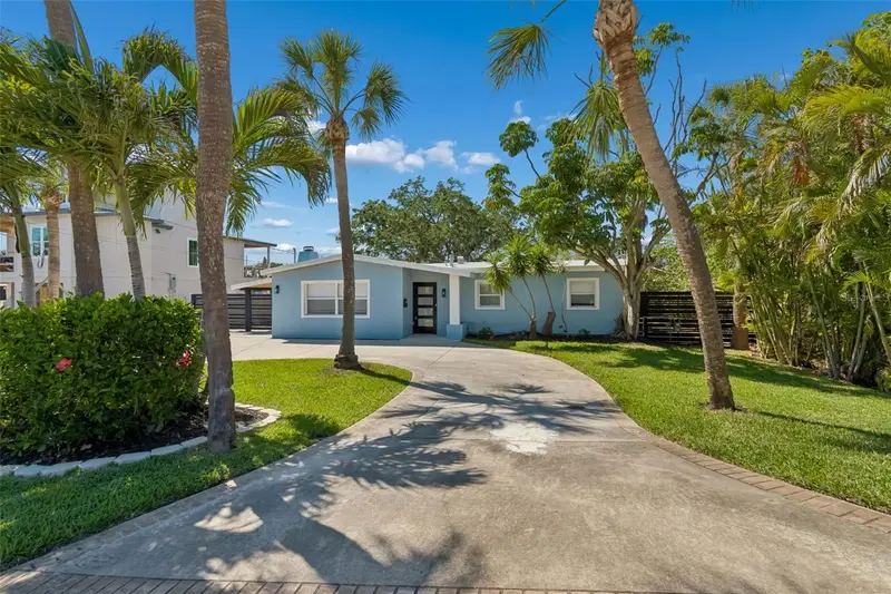 4790 Shore Acres Blvd Ne, FL