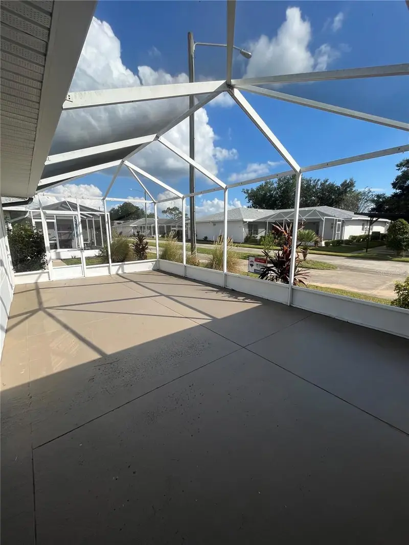 1111 Apple Ter, FL