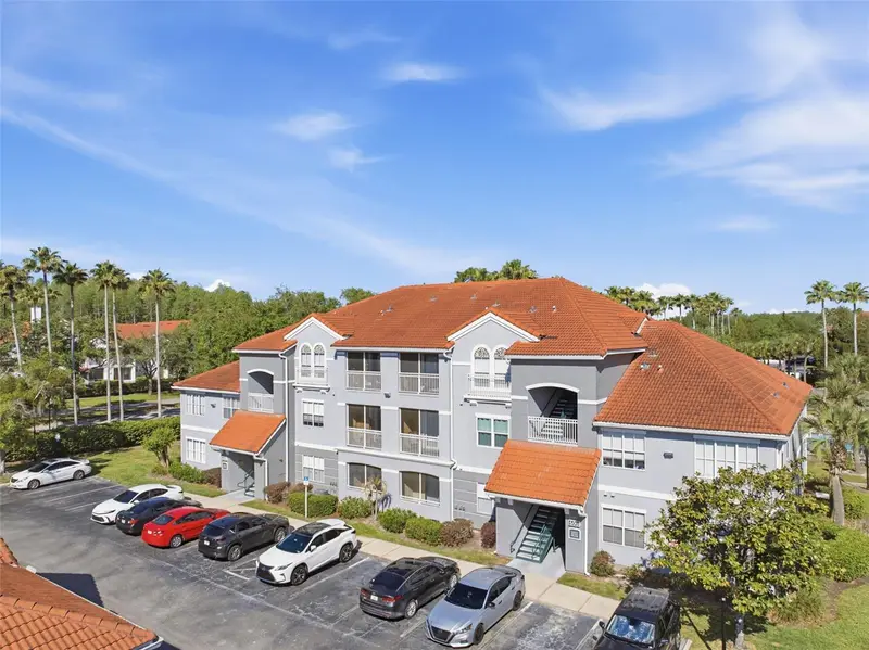 18001 Richmond Place Dr #613, FL