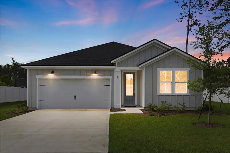 5 Reine Pl, FL
