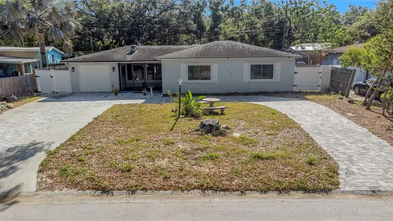 2025 Temple Ter, FL
