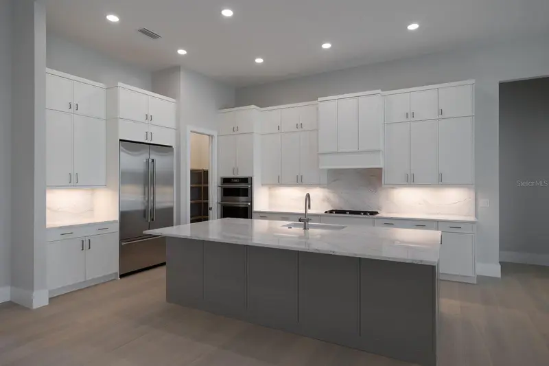 1075 Blue Shell Loop, FL