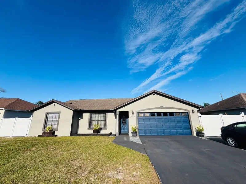 Deltona Lakes pending